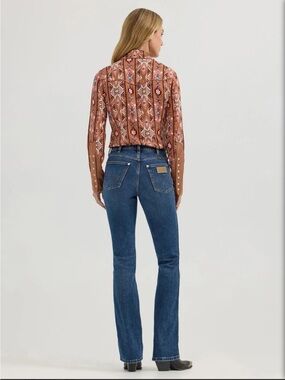 Lainey Wilson X Wrangler Boot Hugger Jeans | 26x32